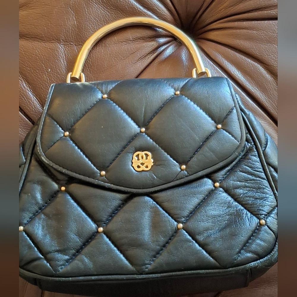 Elegant Black Leather Quilted Handbag